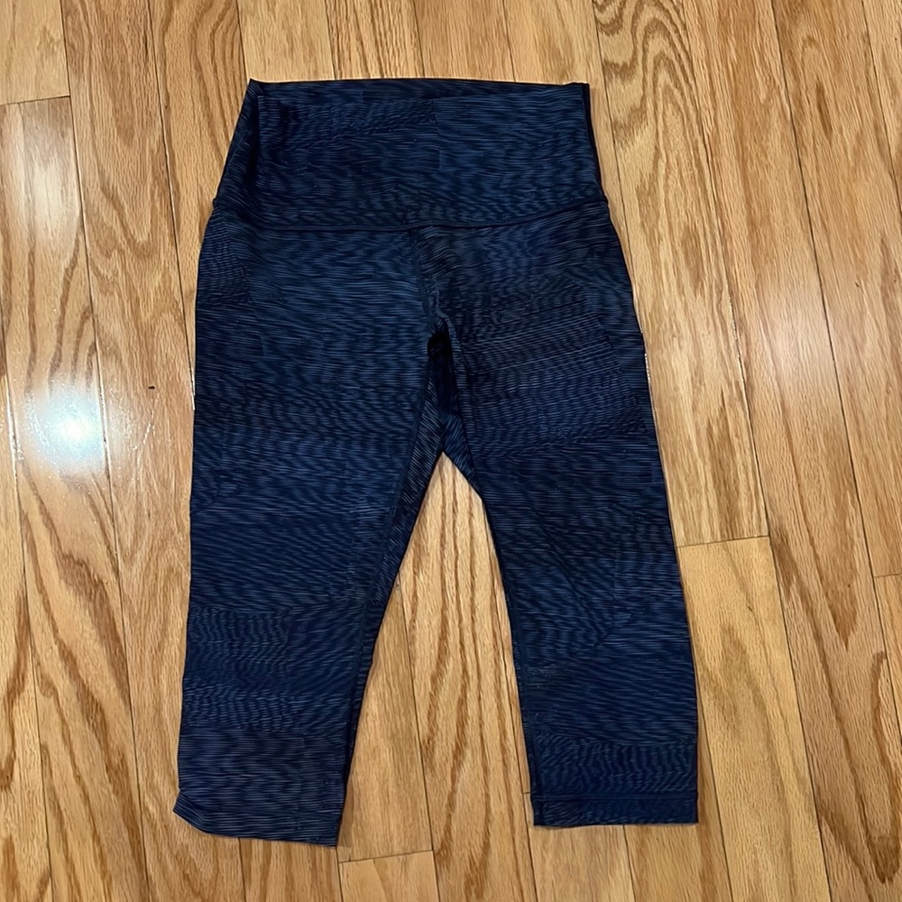 Lululemon 23” blue/black leggings